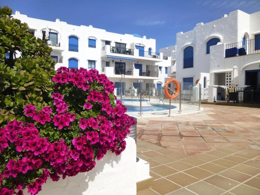 28 Mikonos Playa In Puerto De La Duquesa 2 Bed 2 Bath Apartment Ideally Located To The Beach & Marina Castillo de Sabinillas Esterno foto