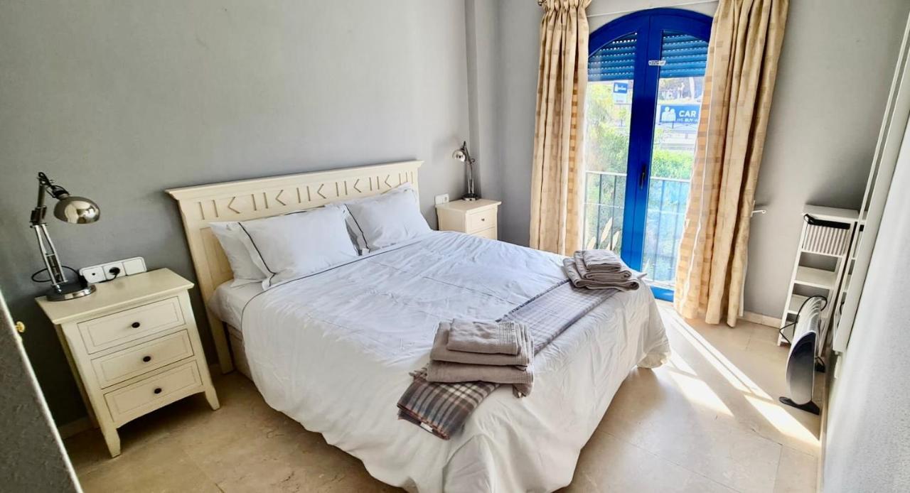 28 Mikonos Playa In Puerto De La Duquesa 2 Bed 2 Bath Apartment Ideally Located To The Beach & Marina Castillo de Sabinillas Esterno foto